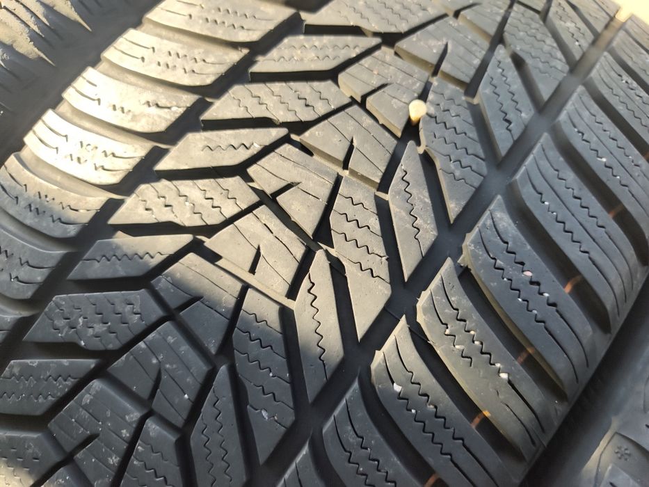 235/40/19" 4бр Hankook winter i sept evo3,dot3022,6mm