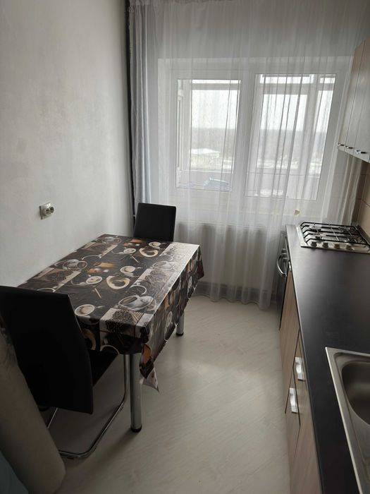 Inchiriez apartament