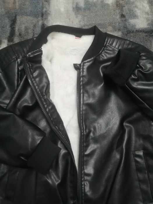 Продам куртку из эко кожи