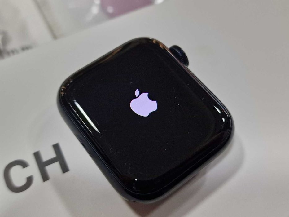 Apple Watch SE (2-ро поколение) GPS