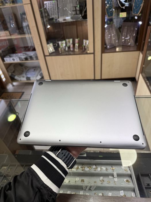macbook pro 13 touchbar 512gb 16gb ram