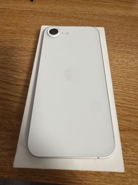 iPhone 16e 128 gb