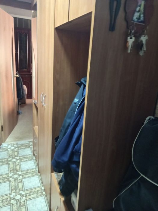 Продам шкаф для прихожей (прихожка)