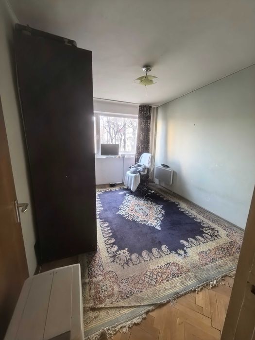 Vand apartament de 2 camere situat în zona Bdul Obregia,