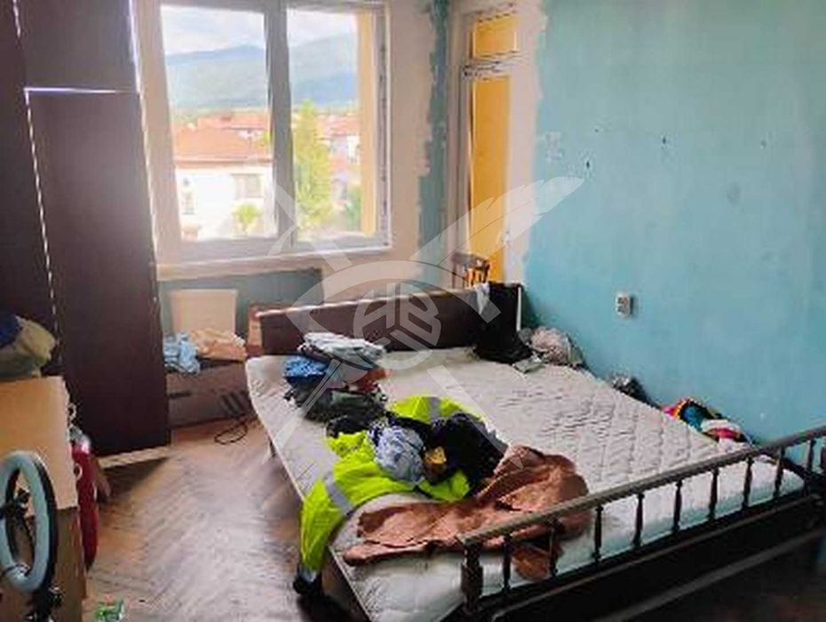 Продава се Многостаен апартамент в Ботевград - 207 кв.м за 725 €/кв.м - Снимка #2