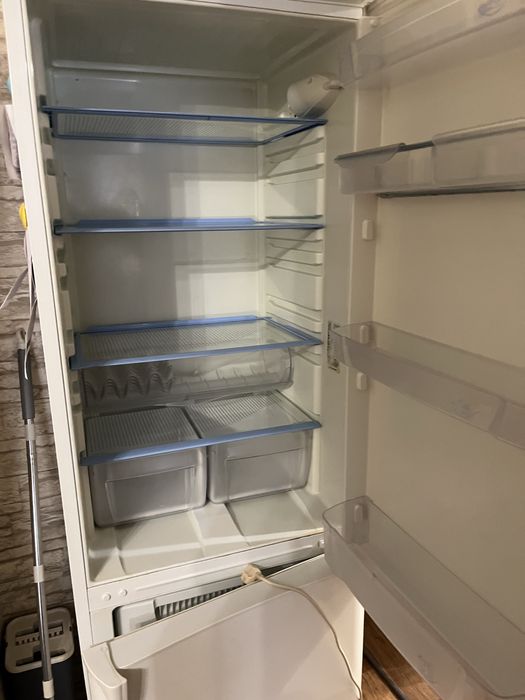 Продам холодильник