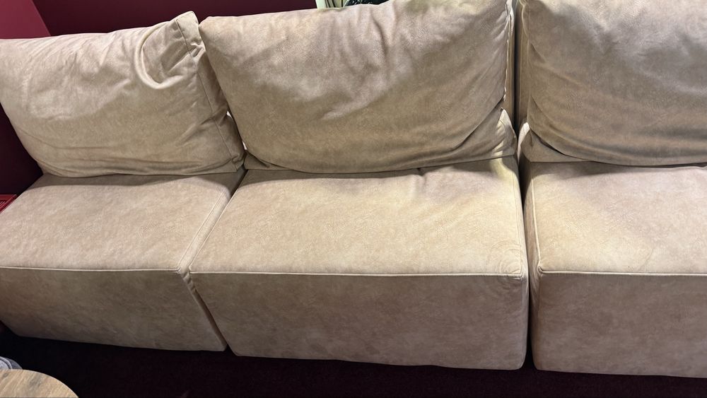 Диваны, мобильные конструкции,