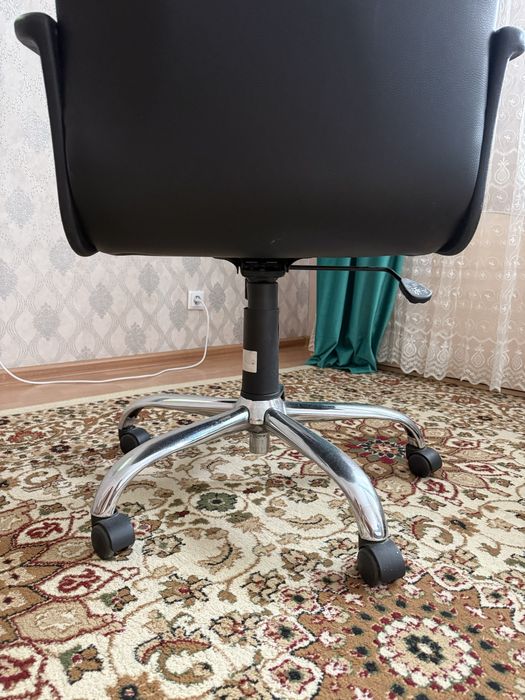 Кресло.  офисное