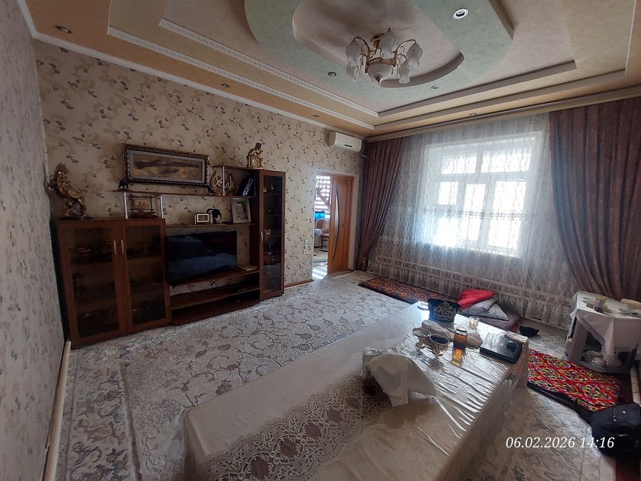 4 sotiqlik hovli sotiladi.