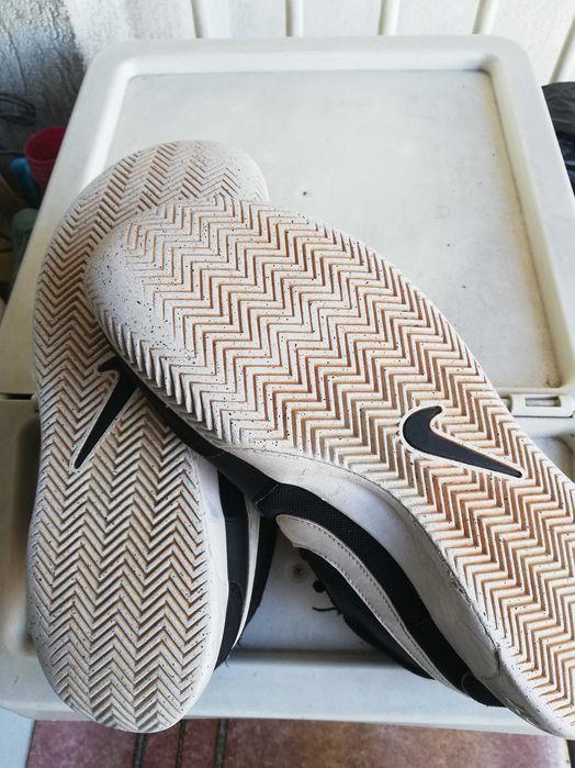 Тенис маратонки Nike court zoom lite 45  номер