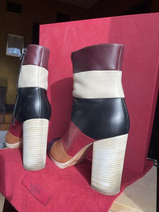 Valentino боти на висок ток