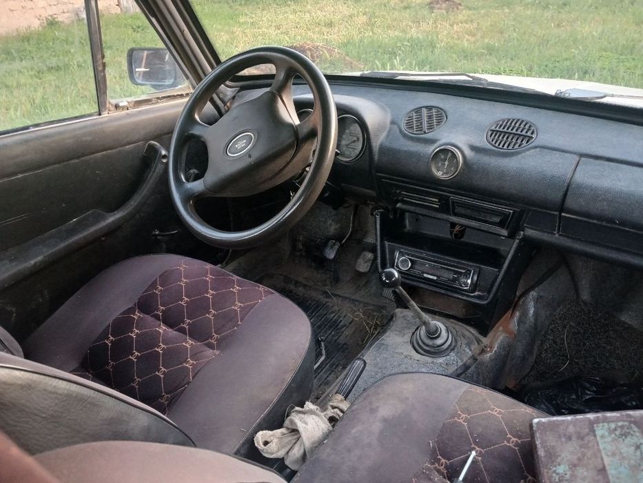 Sotiladi vaz 2106 zapchastga