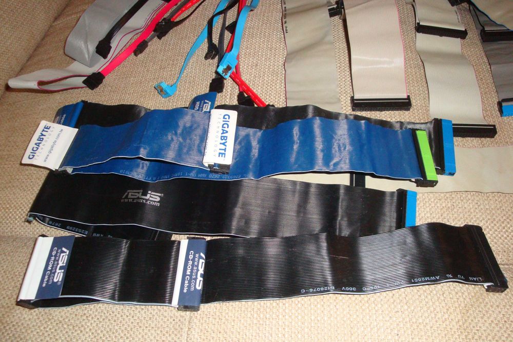 cabluri PC calculator s-ata 2.0 sata 3.0 IDE ATA 133 FDD originale