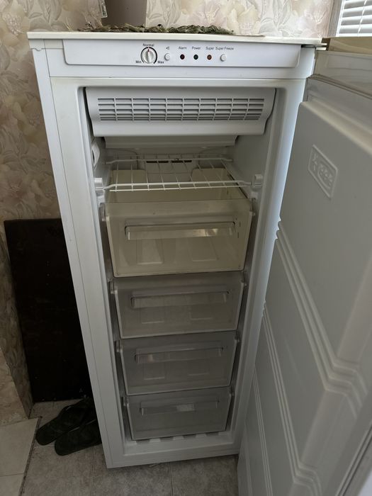 Фризер Exquisit с 5 рафта