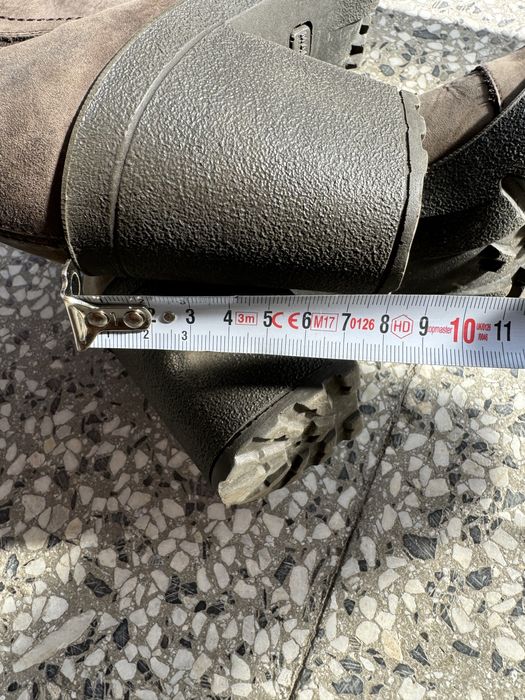 Пеодавам дамски велурени боти 39 номер