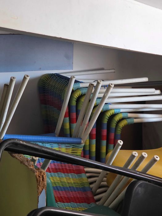 Vand mobilier scolar