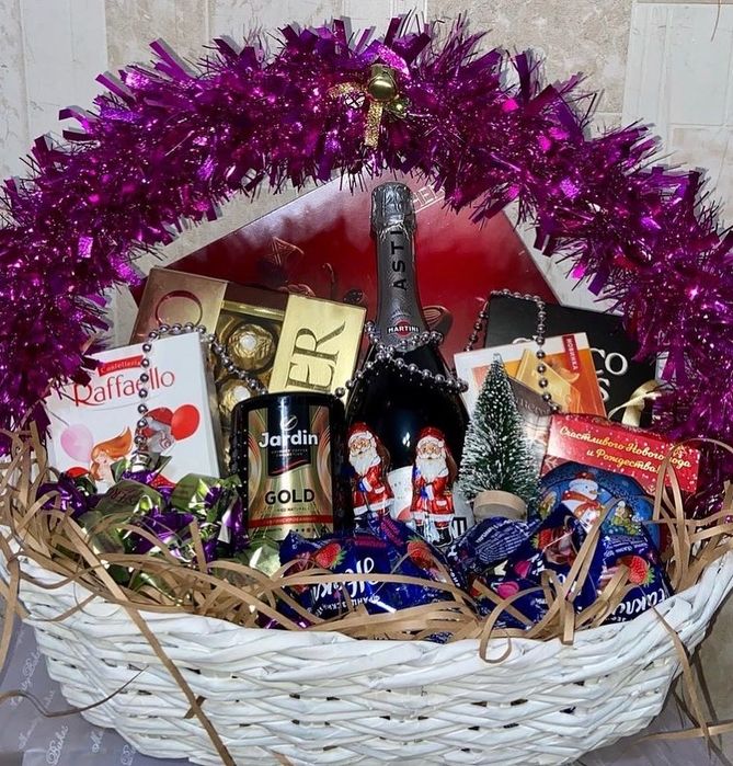 Корзины подарки боксы коробки