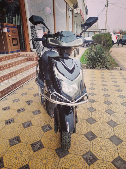 Elektr Skuter  tezlik bilan sotiladi