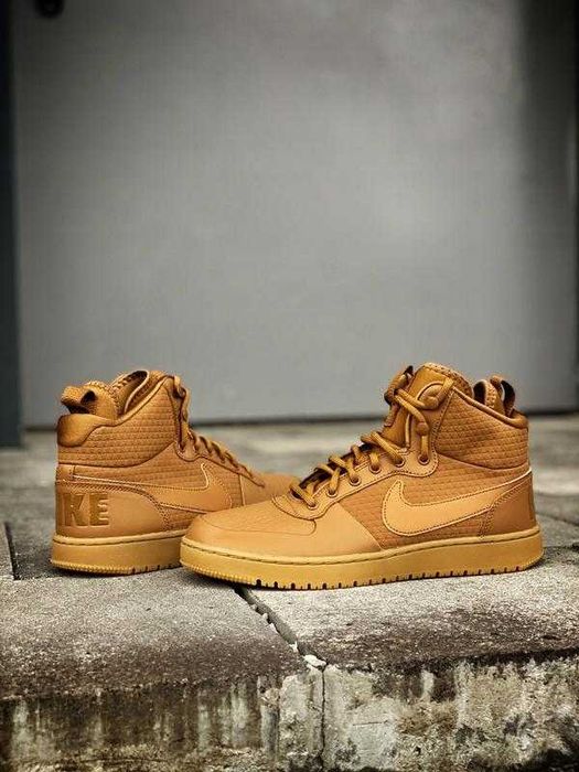 Кафяви кецове Nike Court Borough Mid Winter размер 41