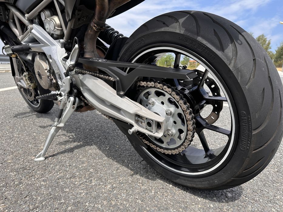 Aprilia Dorsoduro 750