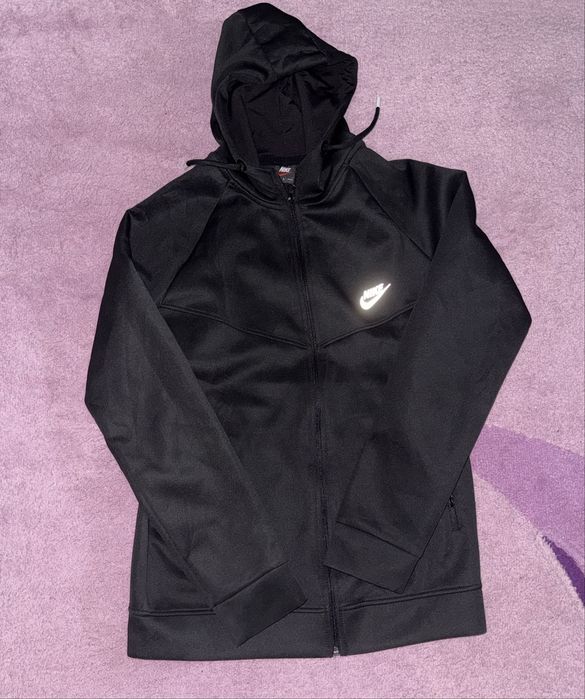Nike зипка.