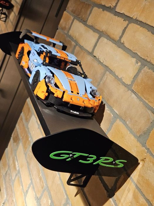 Настенные полки-спойлер