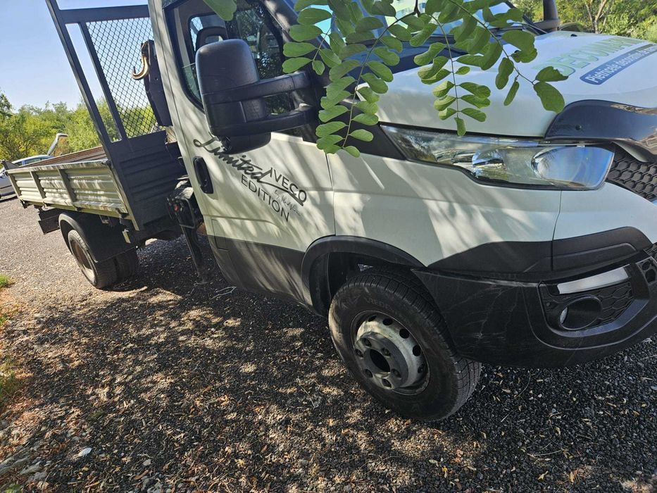 IVECO DAILY cu macara, an fabricatie 2017