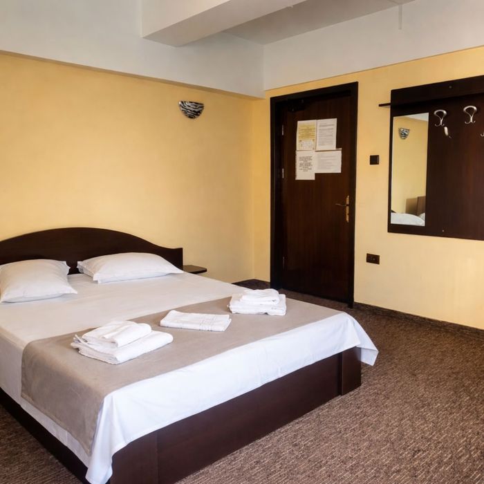 Cazare Muncitori Eforie Nord - Parcare Dube/Camionete inclusă