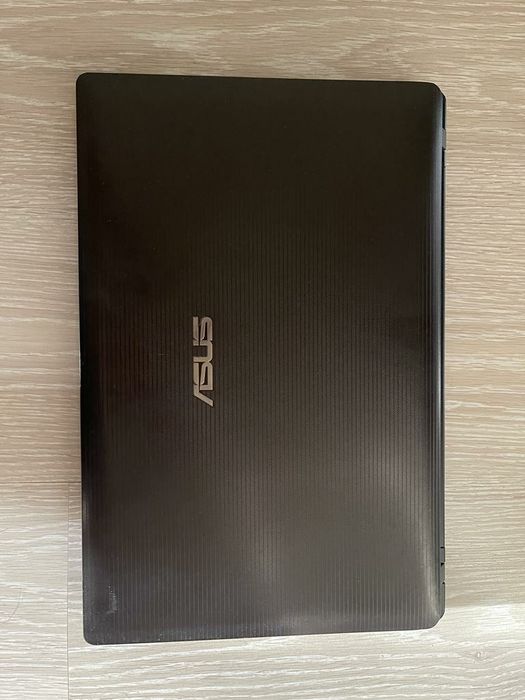 Ноутбук Б/У. Марка ASUS