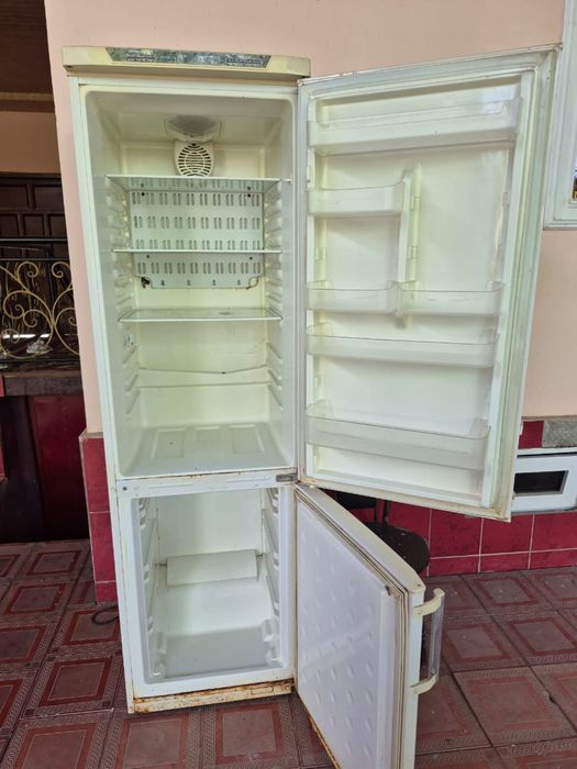 Холодилник сотилади