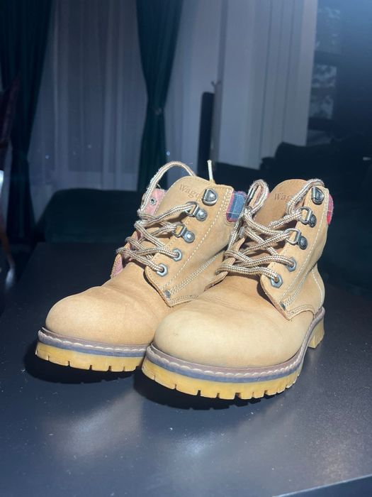 Ghete din piele naturala