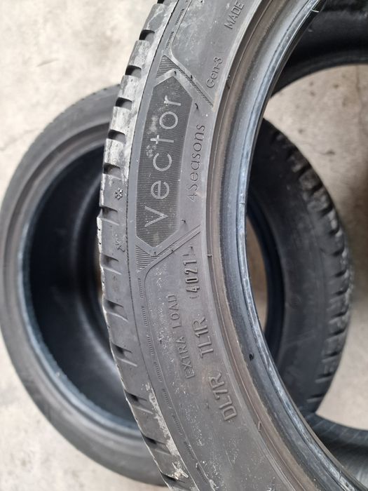 Гуми всесезонни 225 45 17