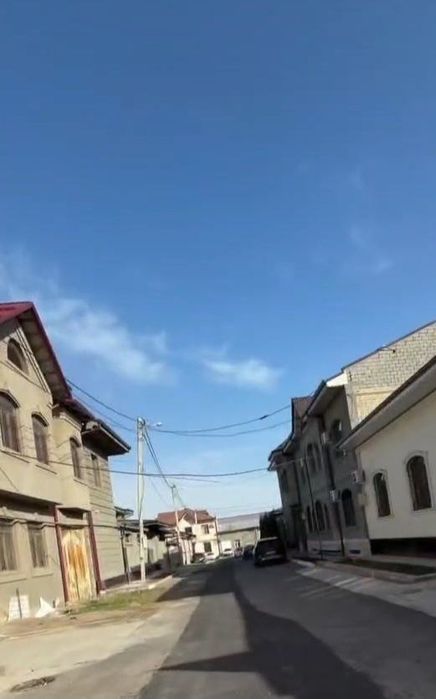 Olmozor oxunboyevda 2 sotu 4 xona + oshxona toza uy srochniy variyant