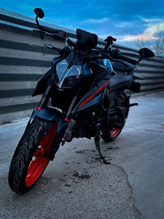 Ktm duke 125( nu yzf, nu kawasaki, cbr)