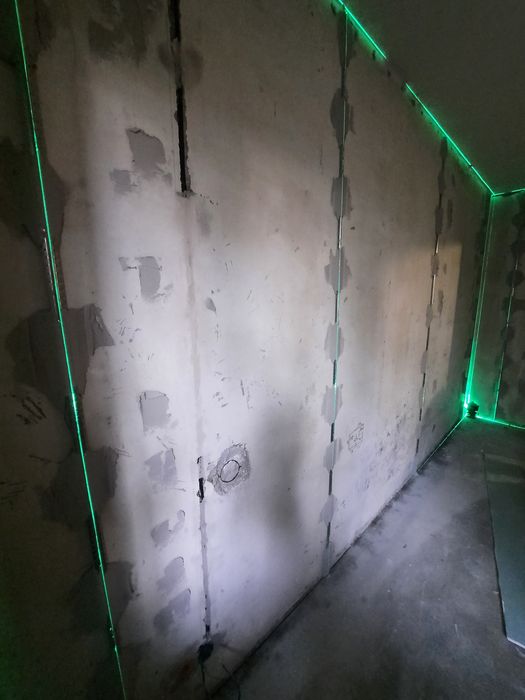 Штукатурка и левкас, ламинат