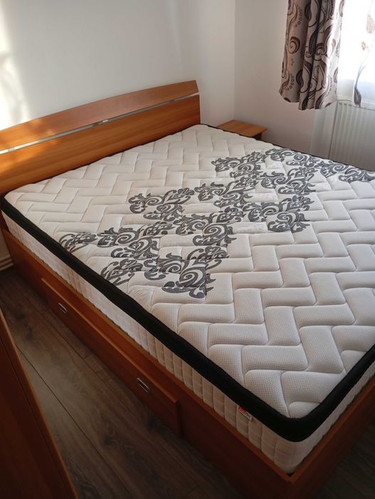Vând dormitor. Cu saltea și dulap