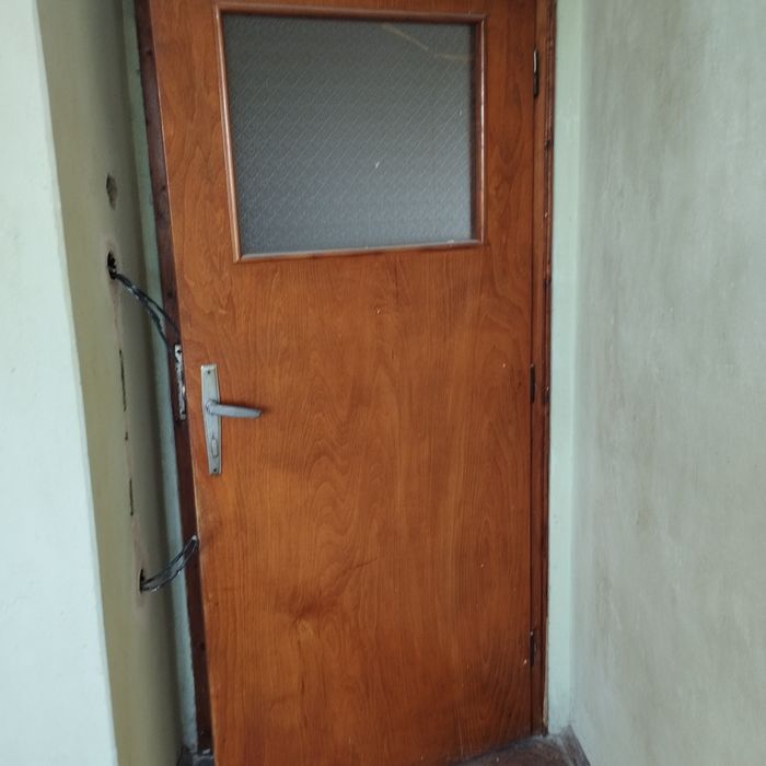 Врати интериорни и входна