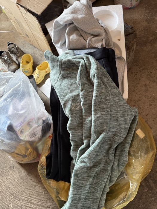 Отдам даром вещи детские