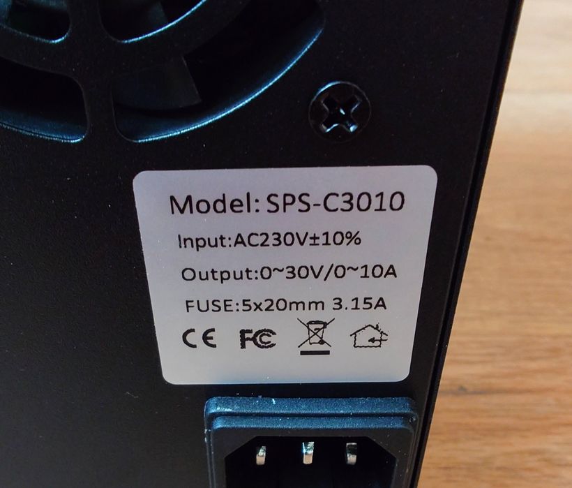 Sursa laborator reglabila KUAIQU 30V 10A 300W – NOUA