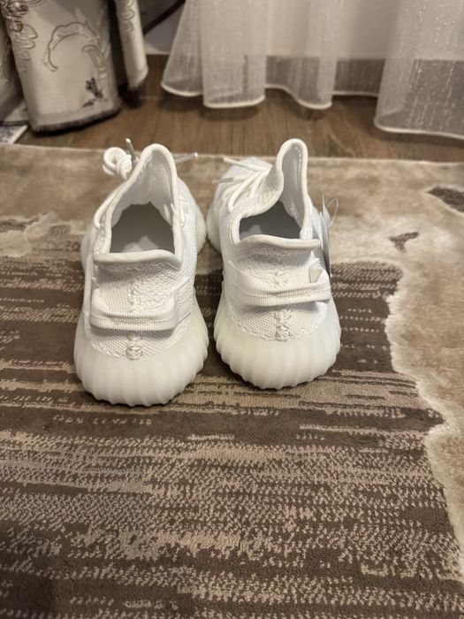 Adidas Yeezy 350 V2 Boost Cream White