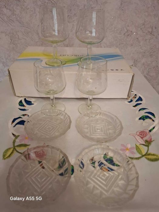 Старини Стъклени чаши и Подложки  -Сервиз
