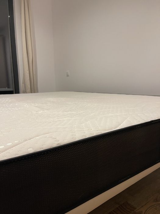 Pat + Saltea 150x190 cm / Stare excelentă