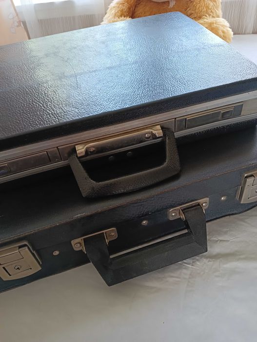 Дипломат, 44 на 32 см