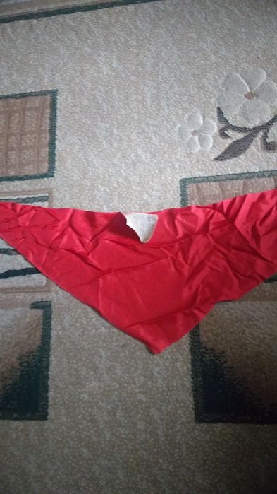 Продам пионерские галстуки.