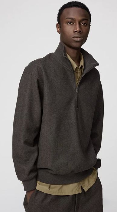 Свитшот Uniqlo размер M(48)