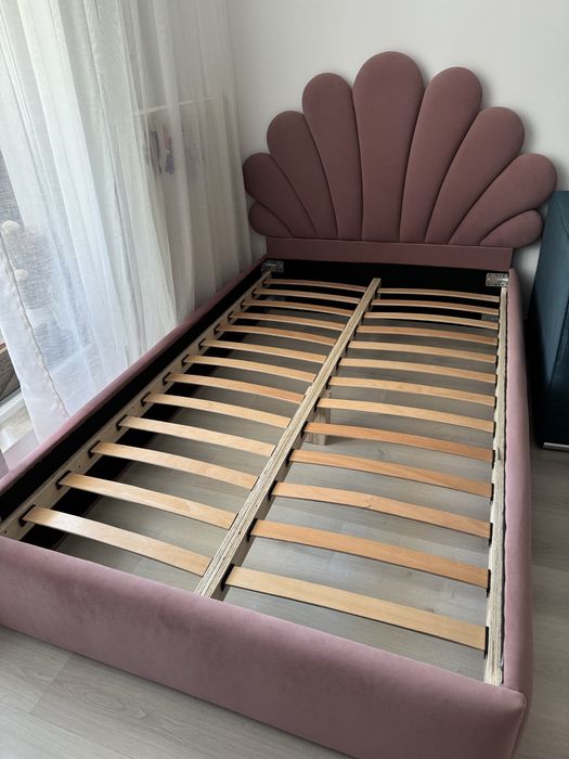 Vand pat tapitat roz