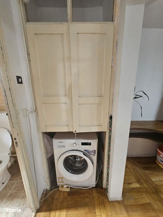 Apartament cu 2 camere de vânzare în Curtea de Argeș.