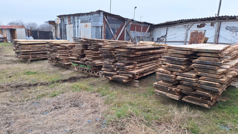 Дъбов материал сух 2.70 на 5,6 см