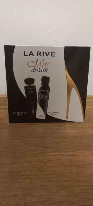 Продавам нов подаръчен комплект