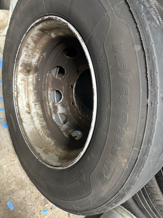 315 60 22.5 Michelin